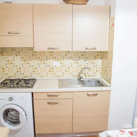 Pinewood Escape With Garden Apartment