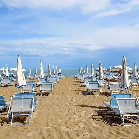 Pinewood Escape With Garden * Eraclea Mare